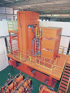 神戸製鋼